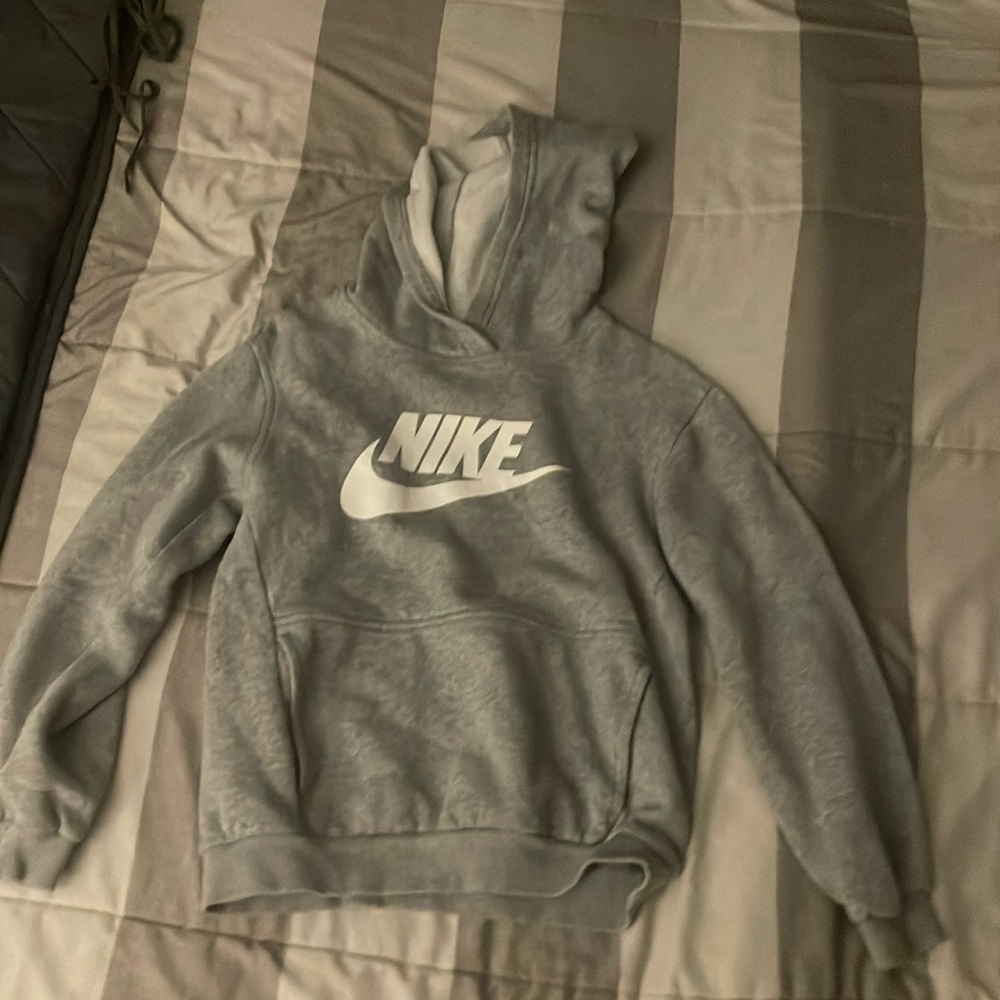 Nike hoodie barely worn